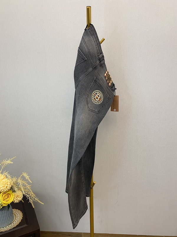 ブランドジーンズ全体デザイン